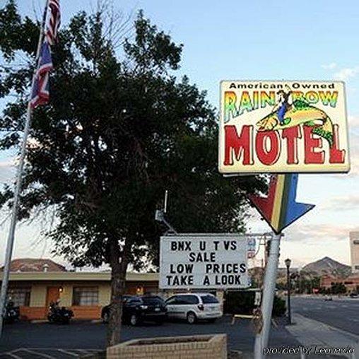 Rainbow Motel ザーモポリス エクステリア 写真