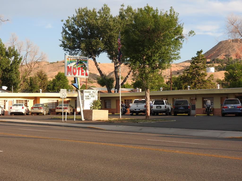 Rainbow Motel ザーモポリス エクステリア 写真