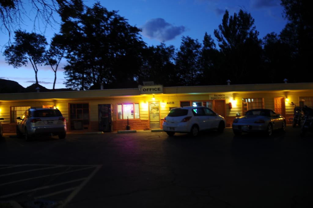 Rainbow Motel ザーモポリス エクステリア 写真