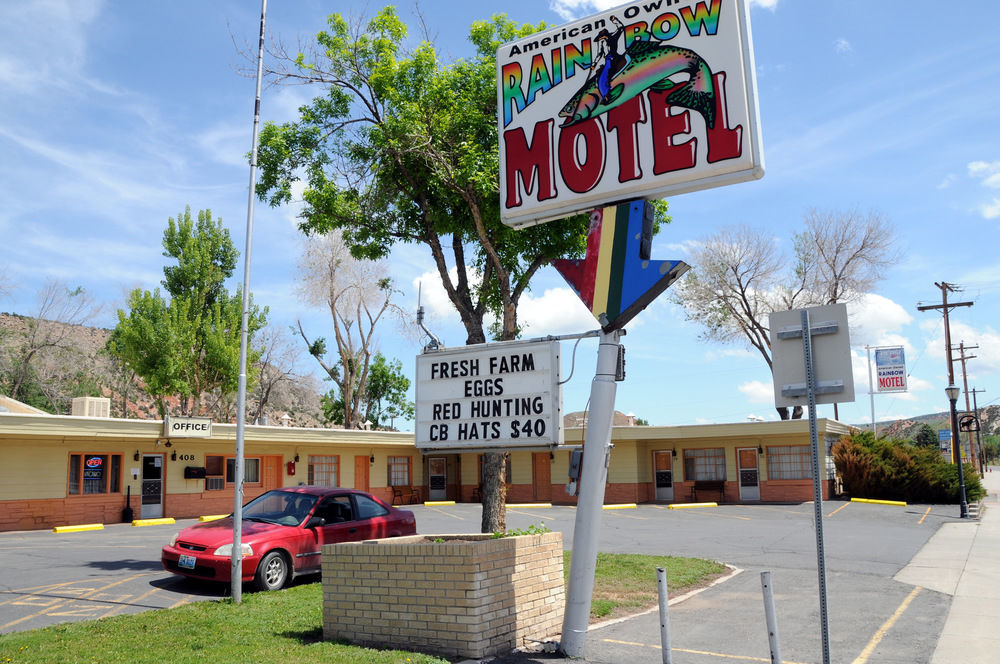 Rainbow Motel ザーモポリス エクステリア 写真